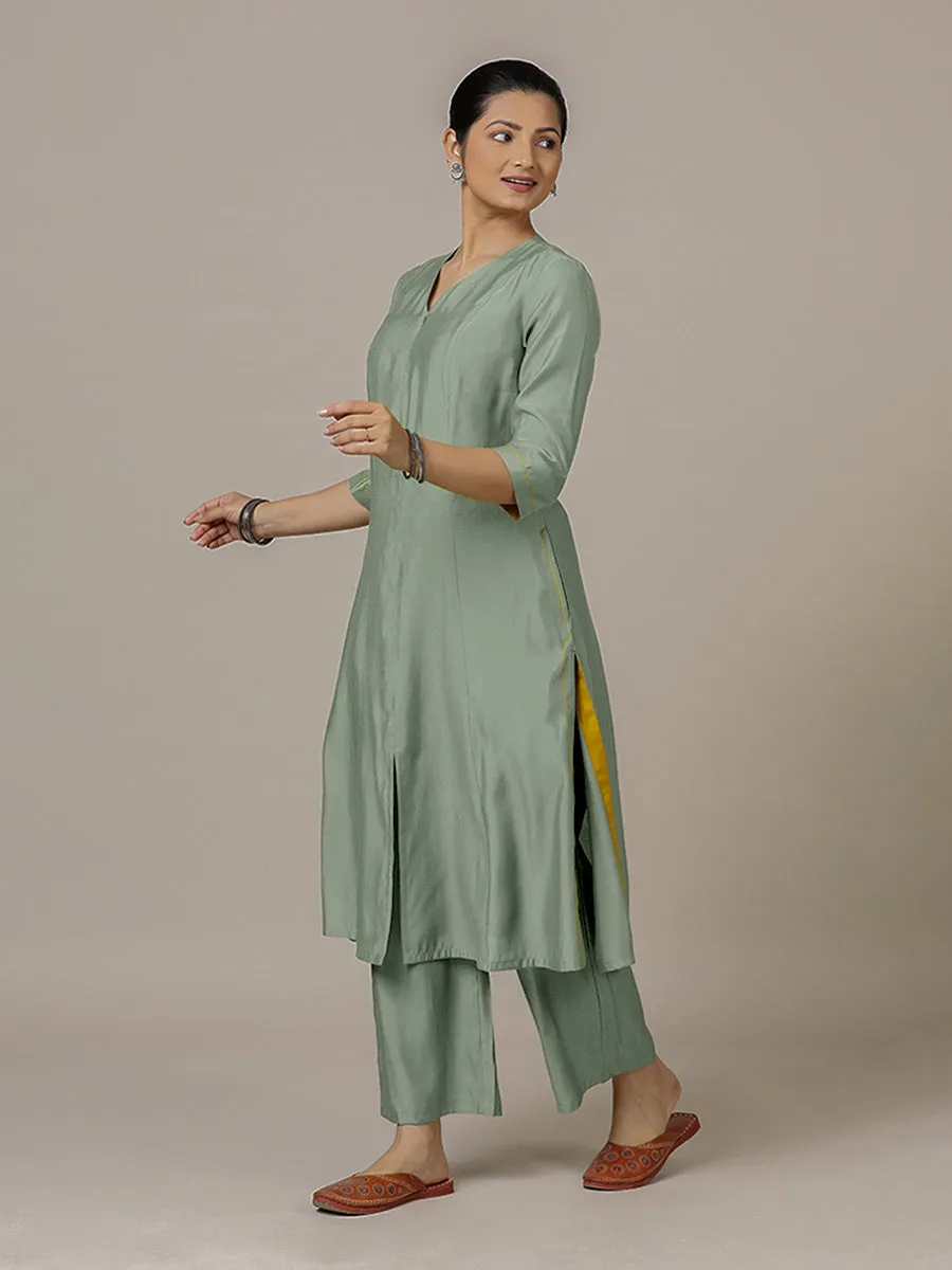 Mahek x Rozaana | A Line Kurta in Mint Green with Thread Work | Coords or Only Kurta