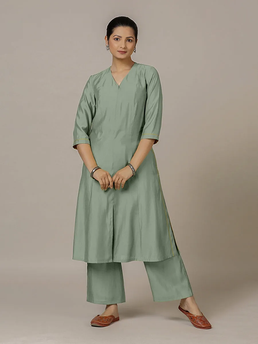 Mahek x Rozaana | A Line Kurta in Mint Green with Thread Work | Coords or Only Kurta