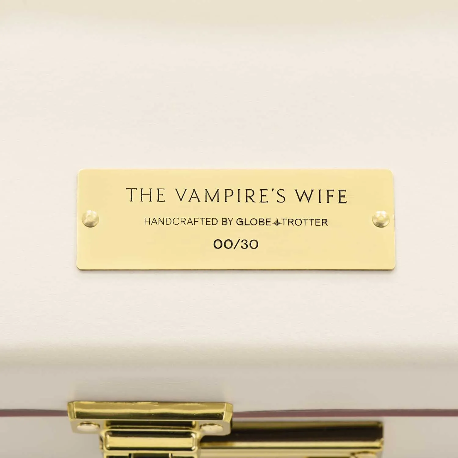 The Vampire's Wife · Jewellery Case | Ivory/Ivory/Gold
